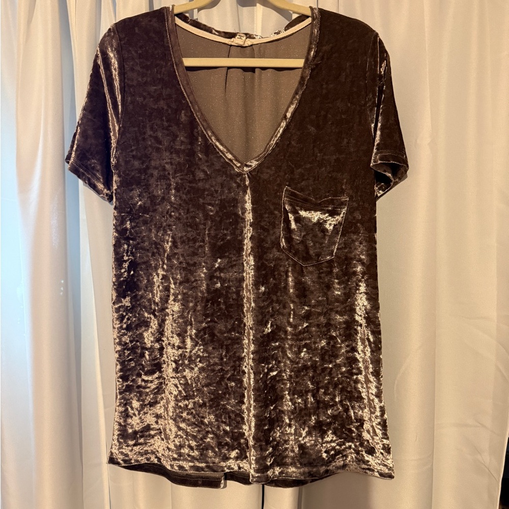 POL Crushed Velvet V-Neck Short Sleeve Top - Brown